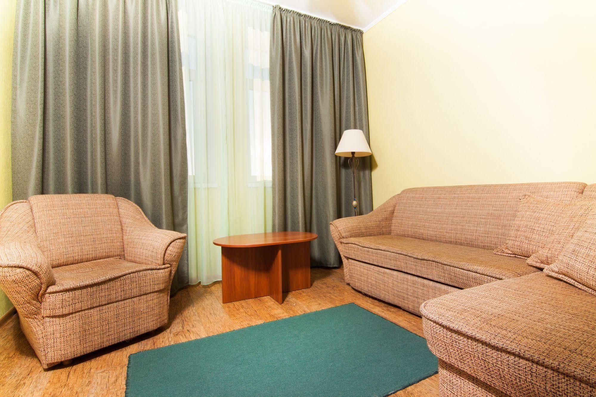 Mini-Hotel On Geroiv Energetykiv Street 18 Kiev Buitenkant foto