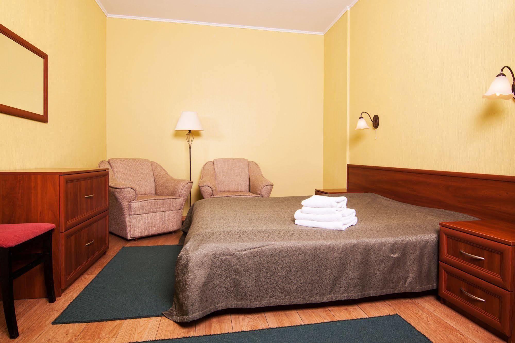 Mini-Hotel On Geroiv Energetykiv Street 18 Kiev Buitenkant foto